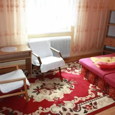 Privat Kamila *